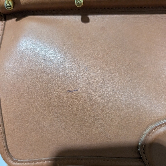 Coach Vintage Leather Willis Bag 9927 In Light Brown( no strap) - Picture 6 of 10